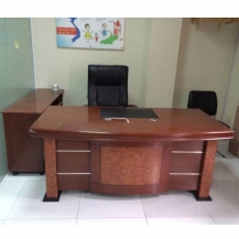 Bàn giám đốc Hòa Phát mới 99%