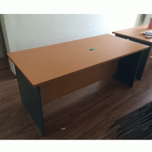 Bàn họp Hòa Phát mới 95%