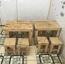 Bộ bàn ăn gỗ Thông 4 ghế