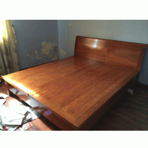 Giường gỗ xoan đào rát phản mới 90%